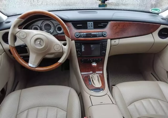 MERCEDES-BENZ CLS 350 CGI 7G-TRONIC Grand Edition