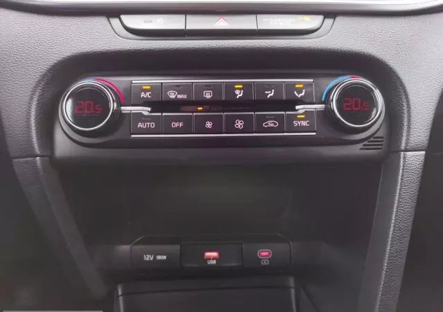 KIA XCeed 1.5 T-GDI M DCT