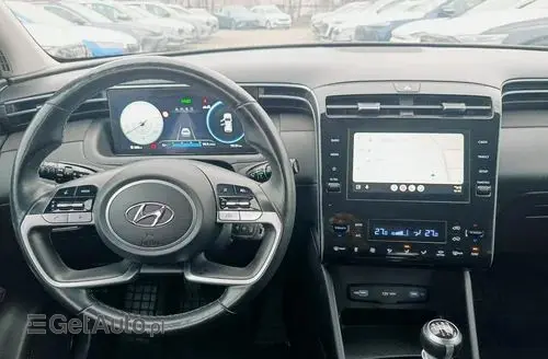 HYUNDAI Tucson 
