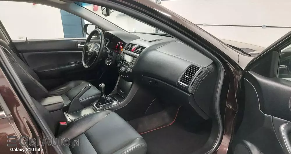 HONDA Accord 2.0 Executive Nav