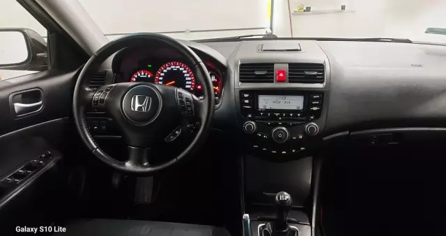 HONDA Accord 2.0 Executive Nav