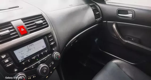 HONDA Accord 2.0 Executive Nav