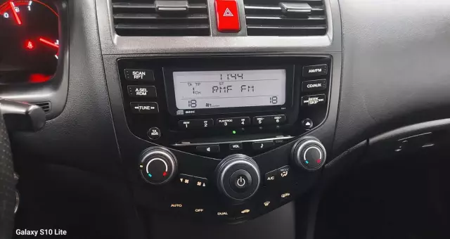 HONDA Accord 2.0 Executive Nav