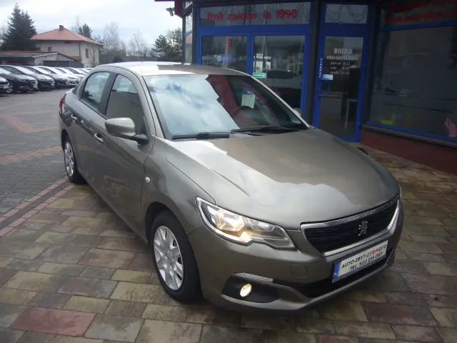 PEUGEOT 301 