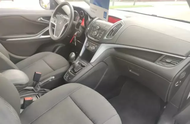OPEL Zafira 