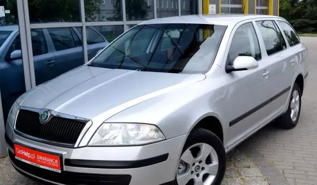 SKODA Octavia 