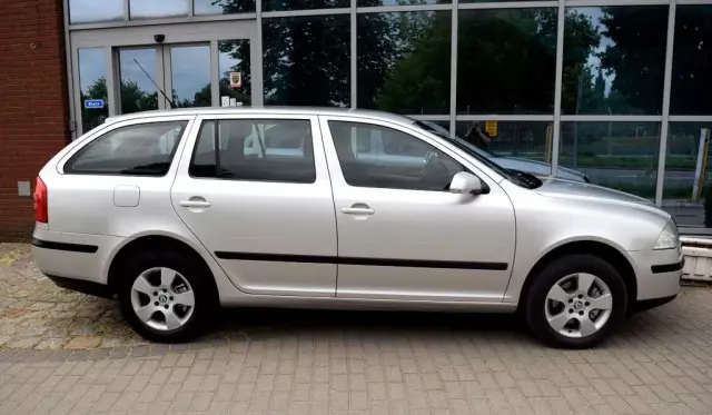 SKODA Octavia 