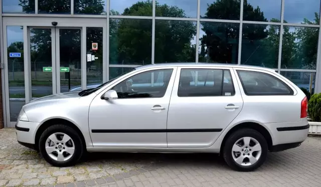 SKODA Octavia 