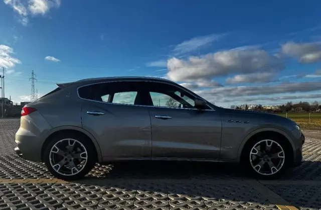 MASERATI Levante 