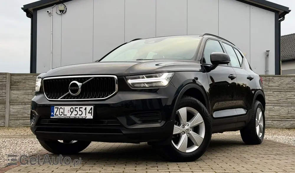 VOLVO XC 40 D3 Momentum