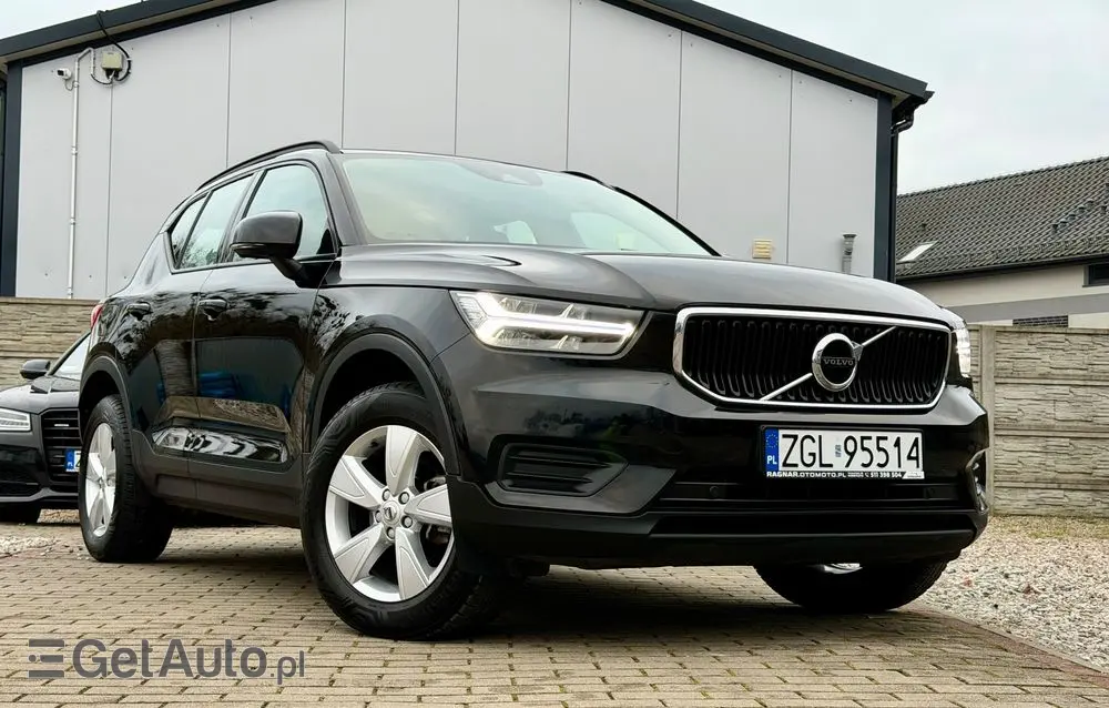 VOLVO XC 40 D3 Momentum