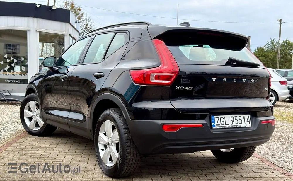 VOLVO XC 40 D3 Momentum