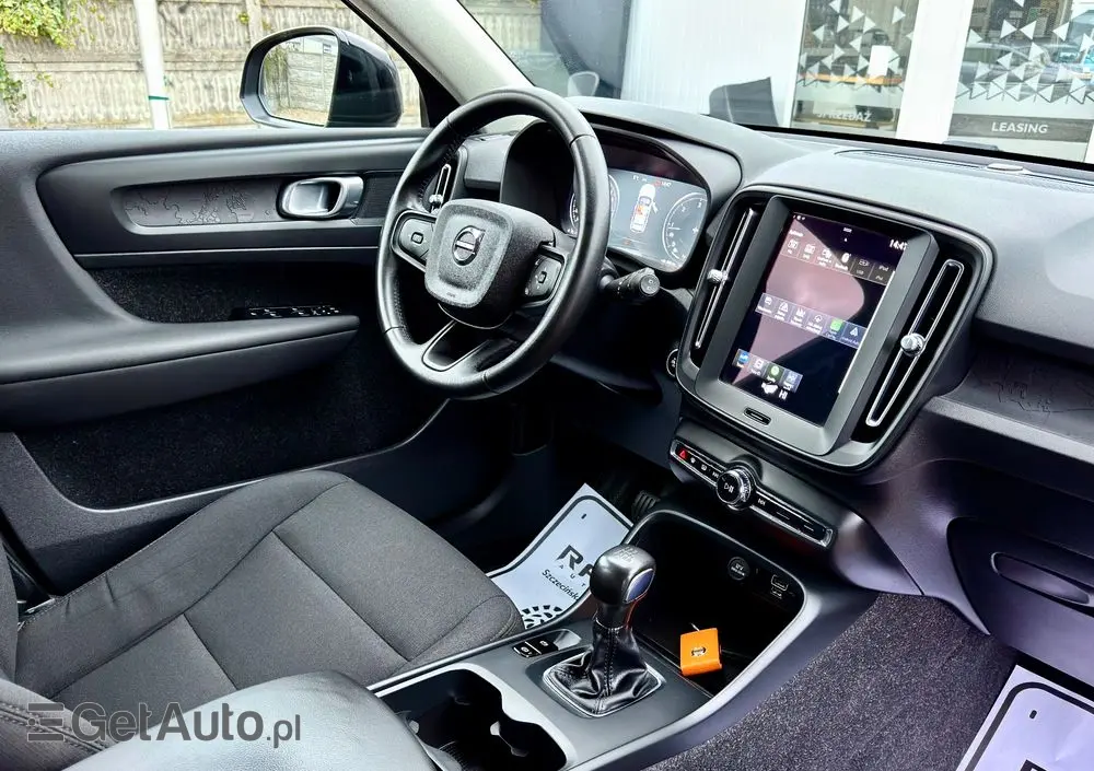 VOLVO XC 40 D3 Momentum