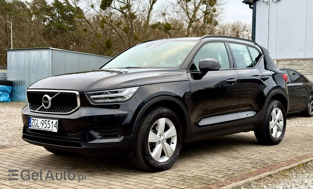 VOLVO XC 40 D3 Momentum
