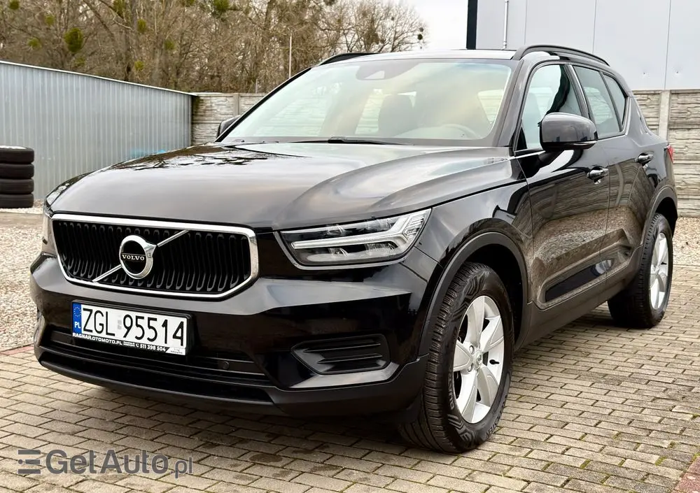 VOLVO XC 40 D3 Momentum