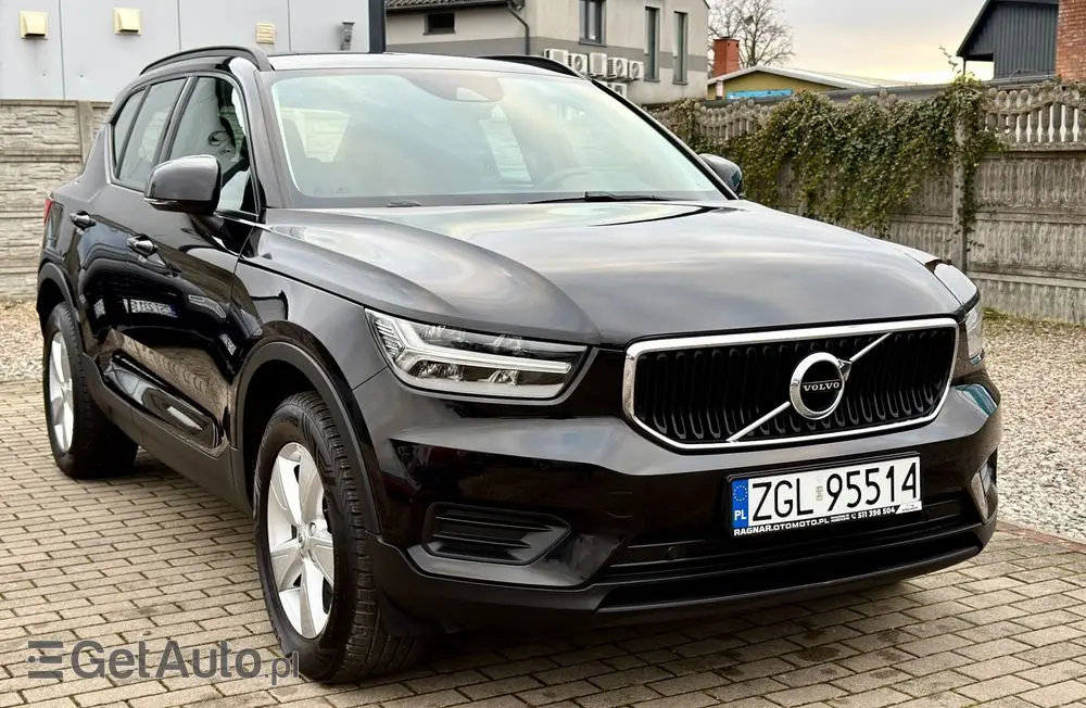 VOLVO XC 40 D3 Momentum