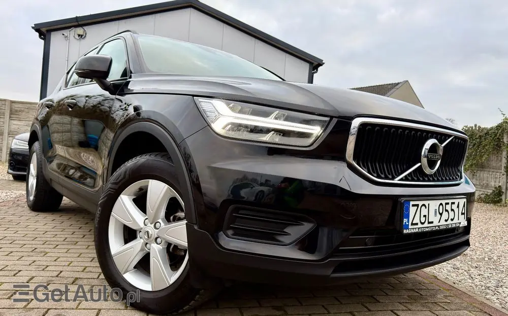 VOLVO XC 40 D3 Momentum