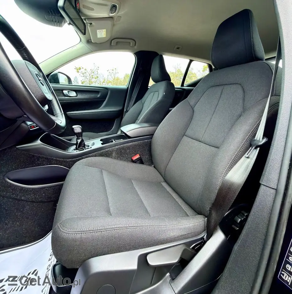 VOLVO XC 40 D3 Momentum