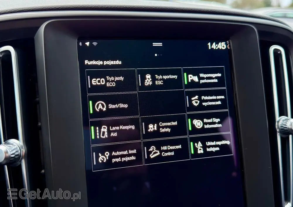 VOLVO XC 40 D3 Momentum