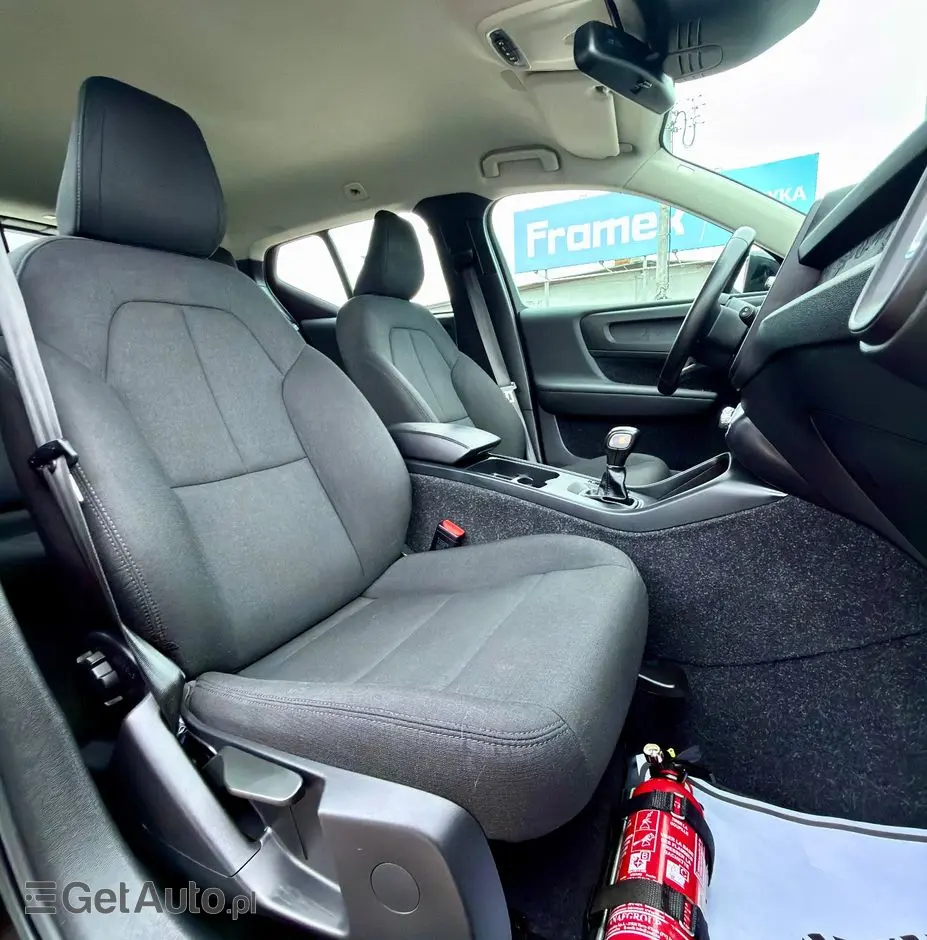 VOLVO XC 40 D3 Momentum