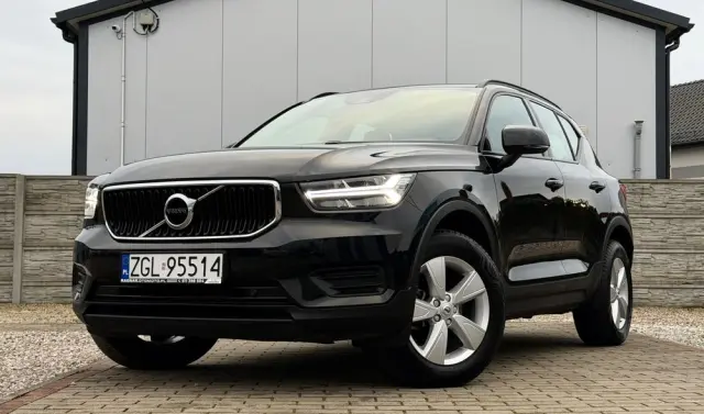 VOLVO XC 40 D3 Momentum