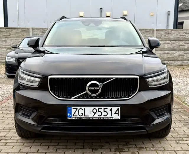 VOLVO XC 40 D3 Momentum