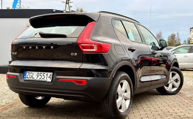 VOLVO XC 40 D3 Momentum