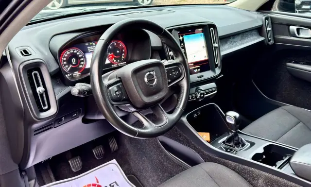 VOLVO XC 40 D3 Momentum