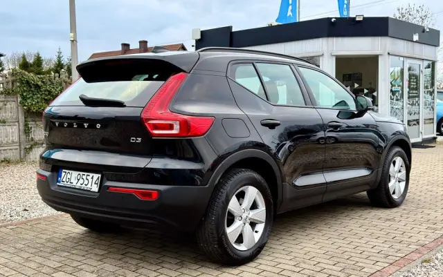 VOLVO XC 40 D3 Momentum