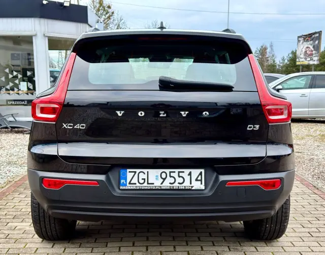 VOLVO XC 40 D3 Momentum