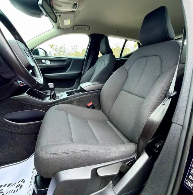 VOLVO XC 40 D3 Momentum