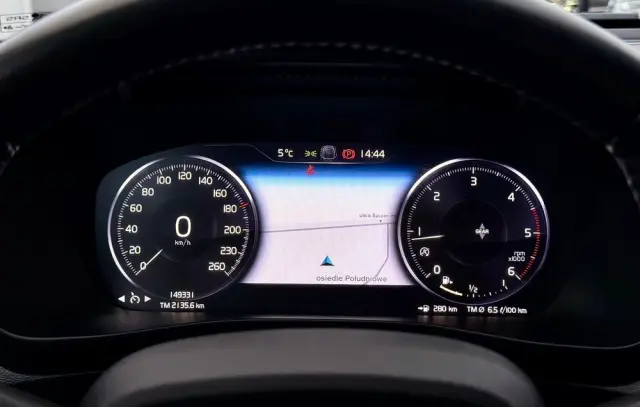 VOLVO XC 40 D3 Momentum