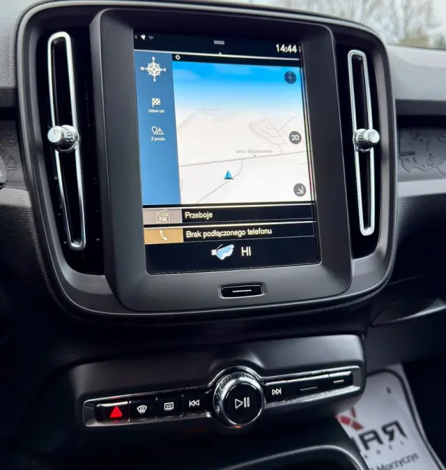 VOLVO XC 40 D3 Momentum