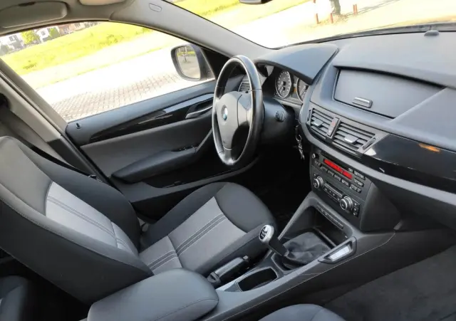 BMW X1 SDrive18i Sport Line