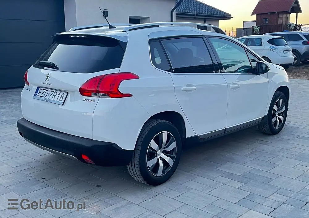PEUGEOT 2008 120 VTI Business-Line