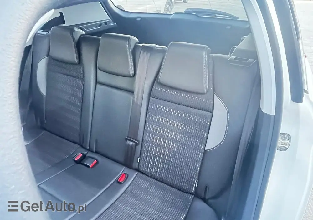 PEUGEOT 2008 120 VTI Business-Line