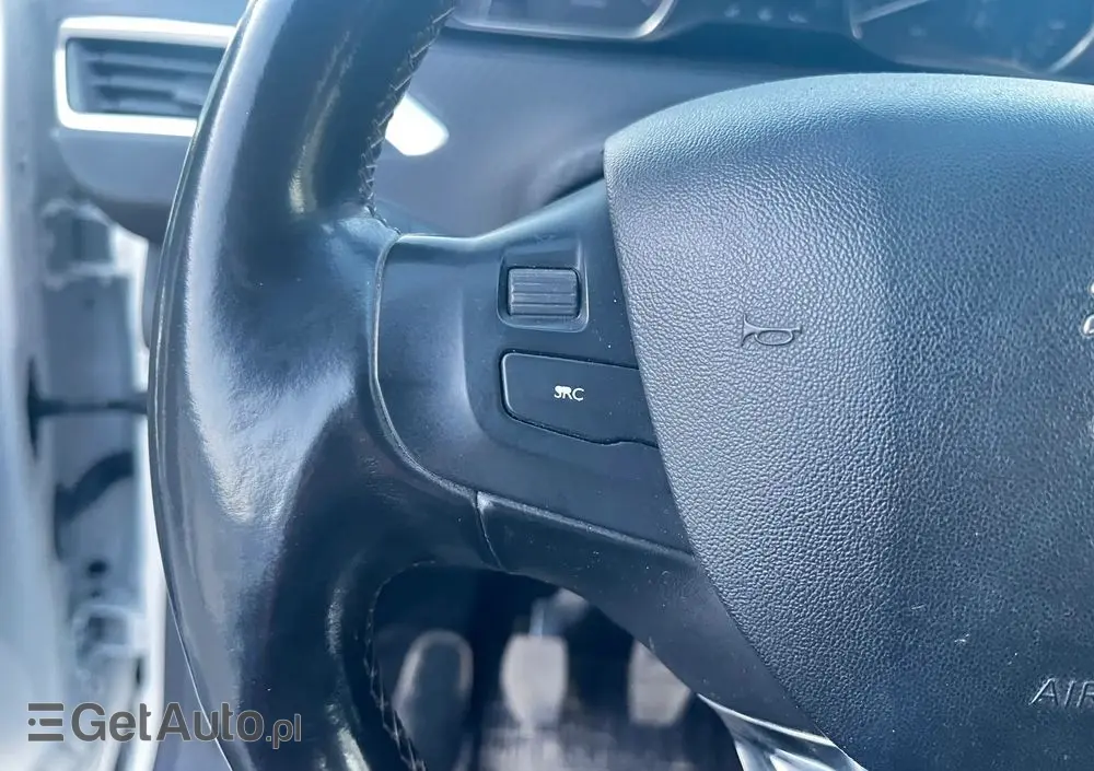 PEUGEOT 2008 120 VTI Business-Line