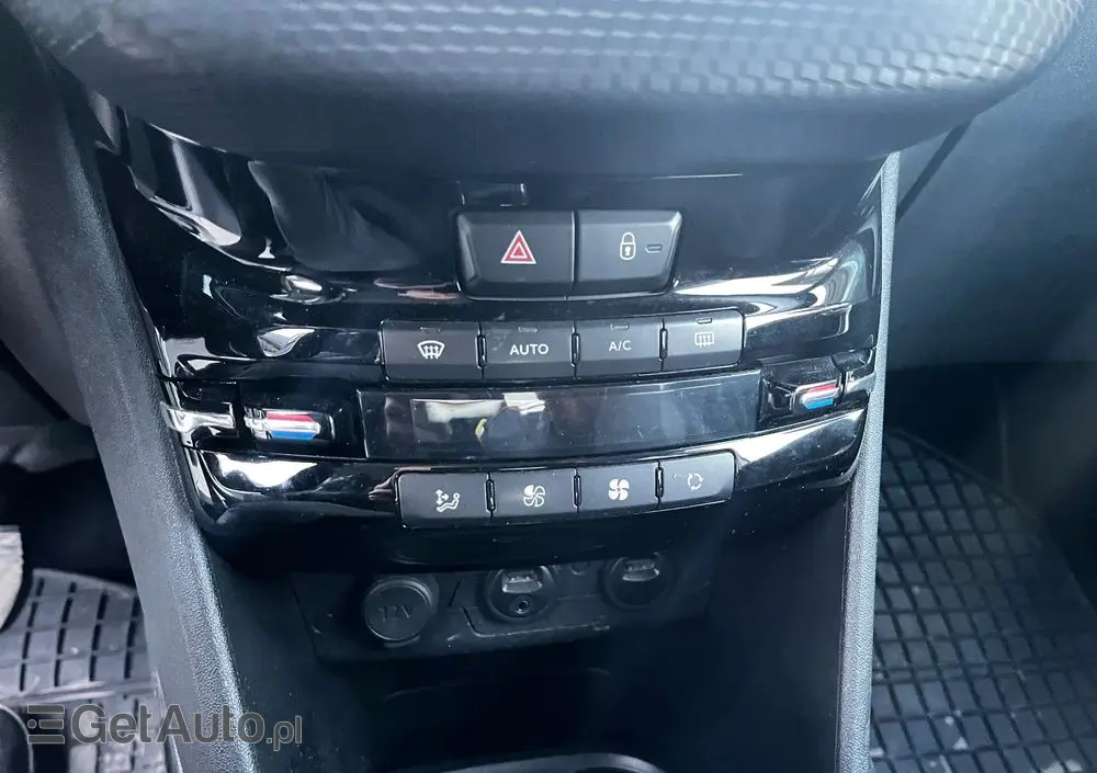 PEUGEOT 2008 120 VTI Business-Line