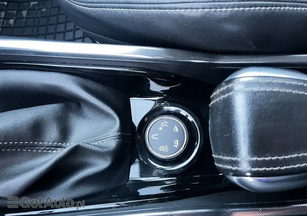 PEUGEOT 2008 120 VTI Business-Line