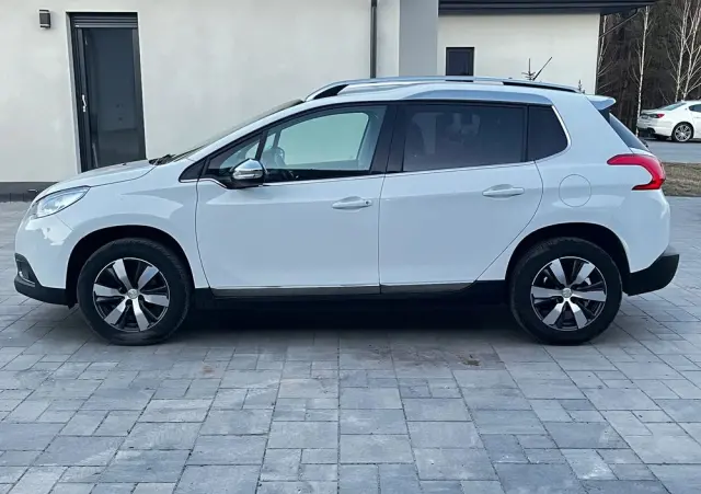 PEUGEOT 2008 120 VTI Business-Line