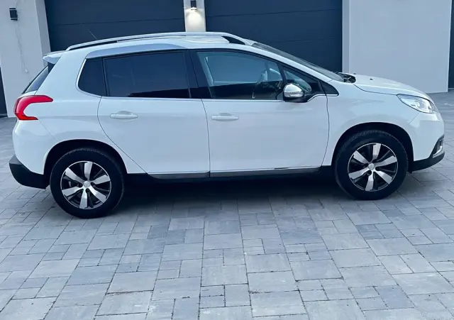 PEUGEOT 2008 120 VTI Business-Line