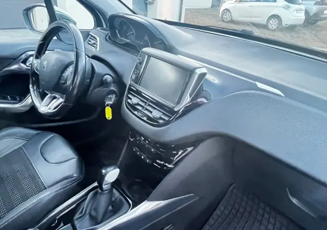 PEUGEOT 2008 120 VTI Business-Line