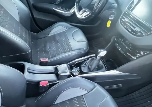 PEUGEOT 2008 120 VTI Business-Line