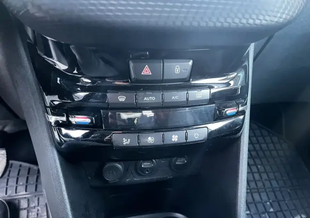 PEUGEOT 2008 120 VTI Business-Line