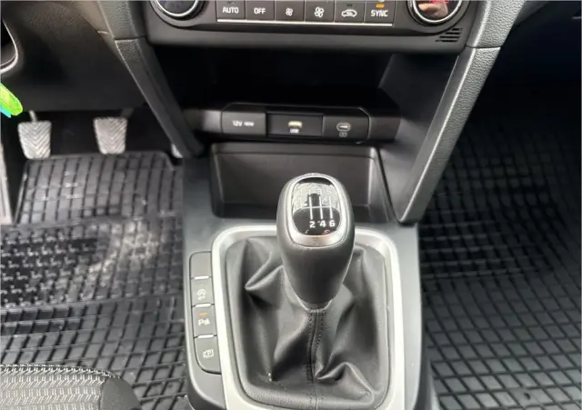 KIA Ceed 1.5 T-GDI M