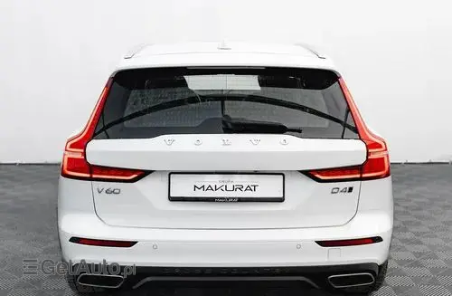 VOLVO V60 Cross Country 