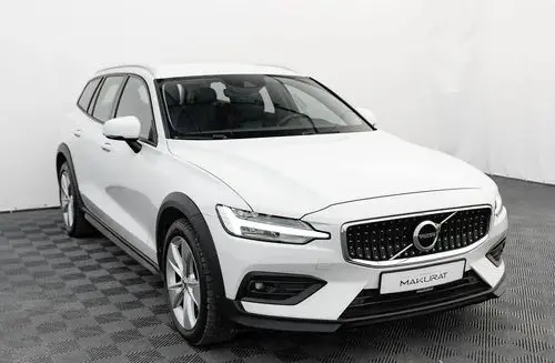 VOLVO V60 Cross Country 