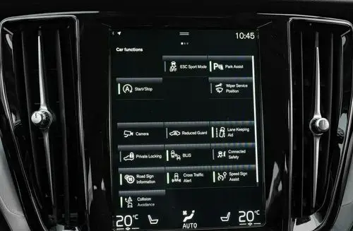 VOLVO V60 Cross Country 