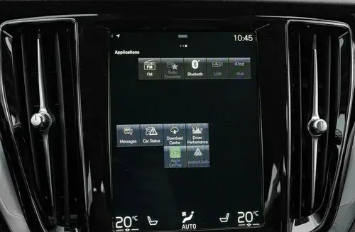 VOLVO V60 Cross Country 