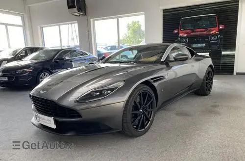 ASTON MARTIN DB11 